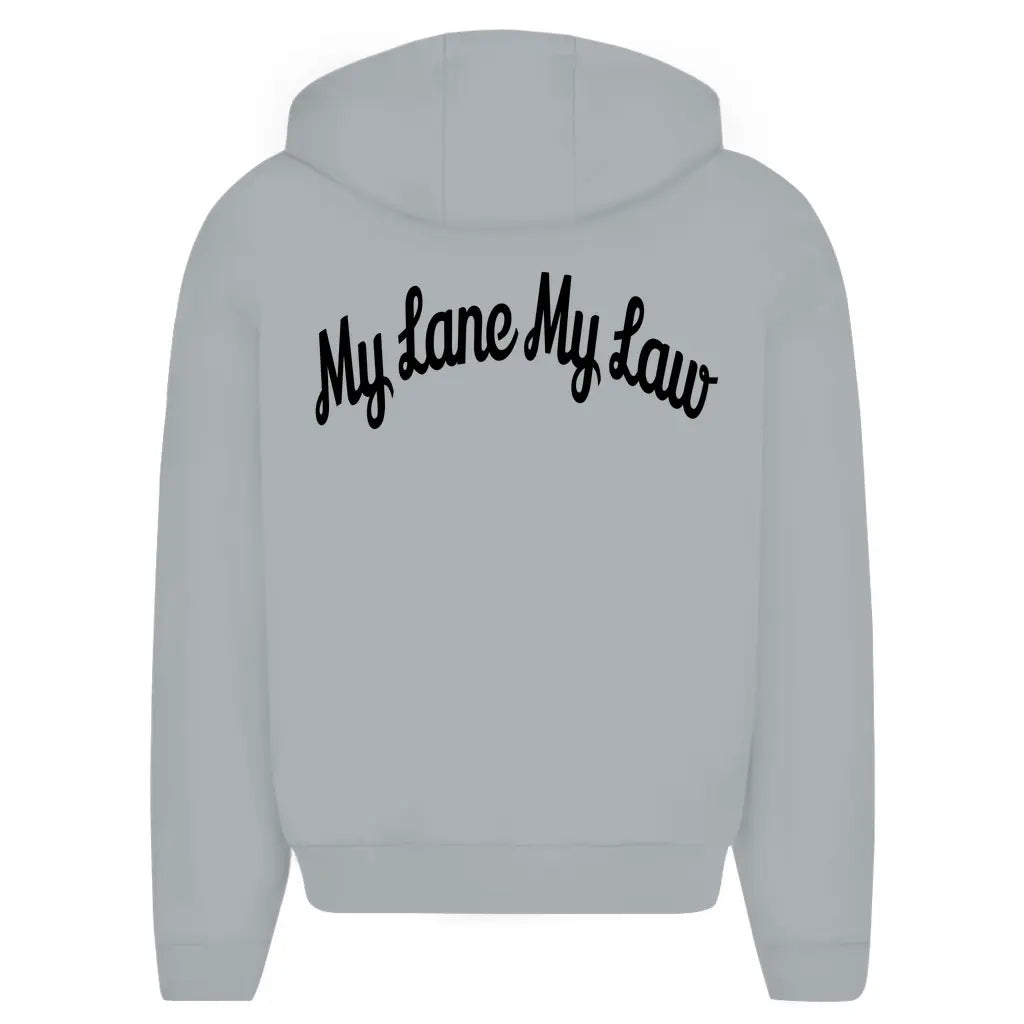 Hellgrauer Oversized Zipper Hoodie für Motorradfahrer Knieschleifer mit Reißverschluss. Vorne „DYMSTR“ Aufdruck und hinten großes „MY LANE MY LAW“ Backprint.