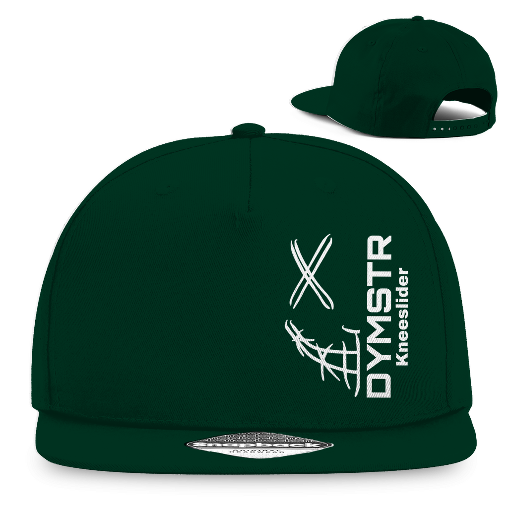 Grüne DYMSTR SnapBack für Motorradfahrer mit weißem Firmenlogo „DYMSTR / DymoStar“ auf der Vorderseite.